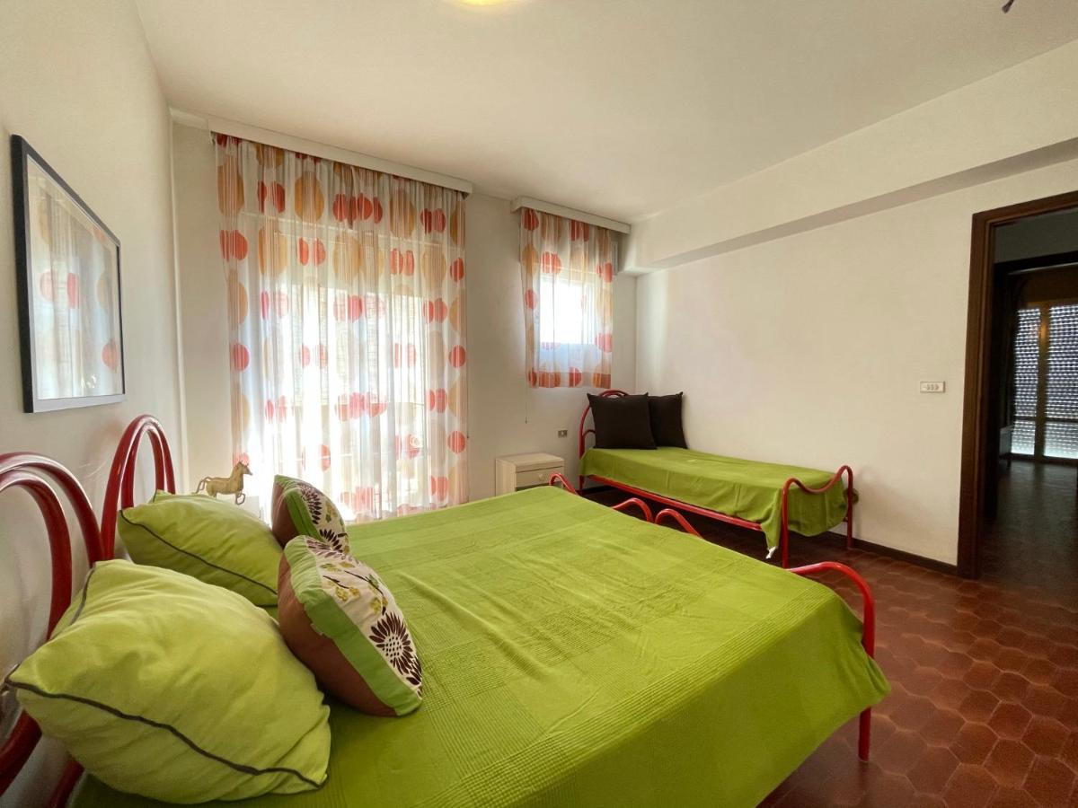 Residence Faro - Walterigato Apartments Solo Per Famiglie 리도 디 예솔로 외부 사진