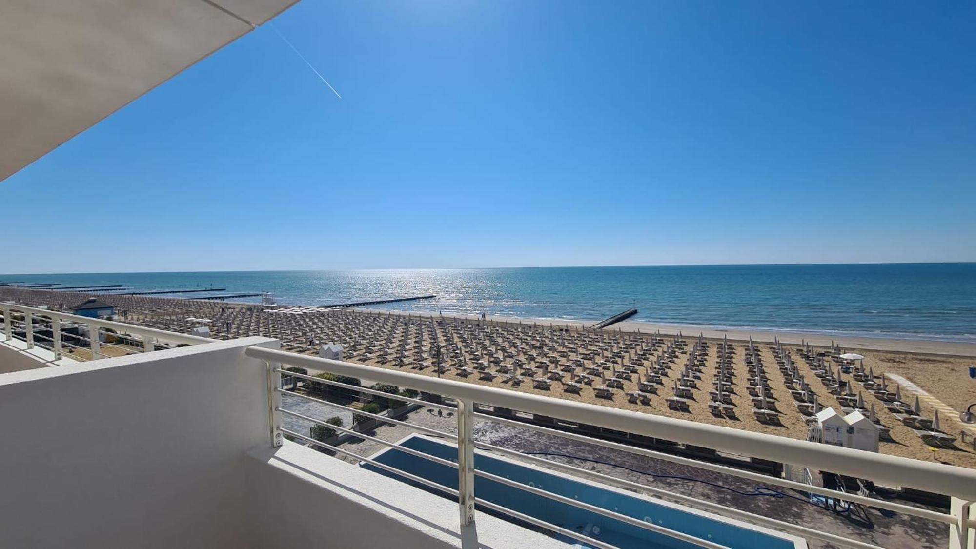 Residence Faro - Walterigato Apartments Solo Per Famiglie 리도 디 예솔로 외부 사진