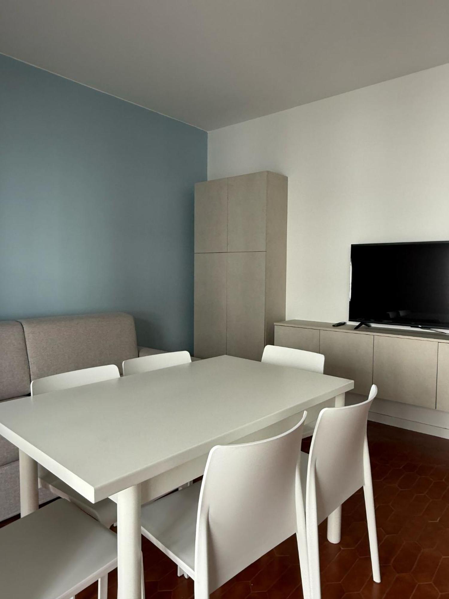 Residence Faro - Walterigato Apartments Solo Per Famiglie 리도 디 예솔로 외부 사진