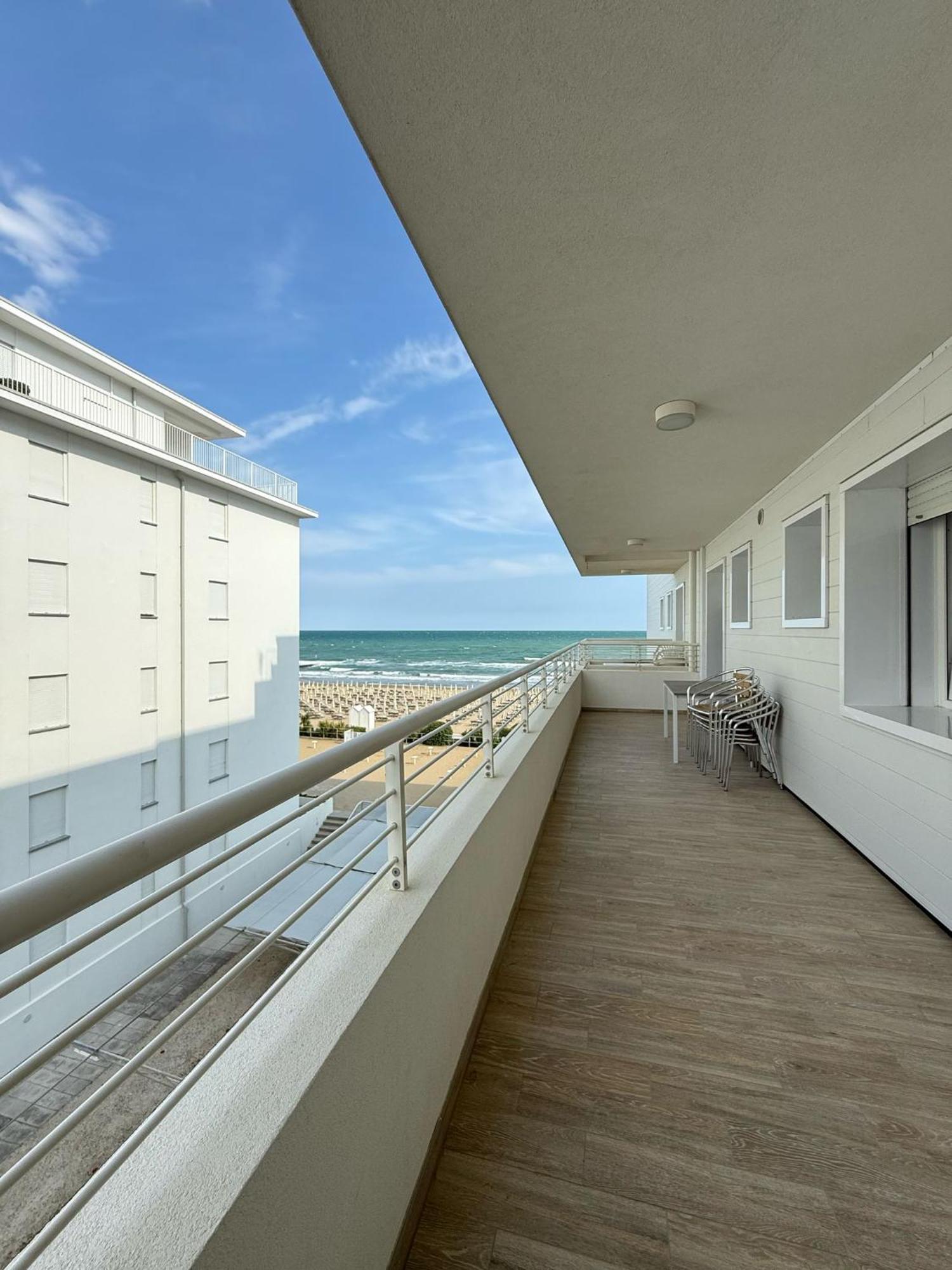 Residence Faro - Walterigato Apartments Solo Per Famiglie 리도 디 예솔로 외부 사진