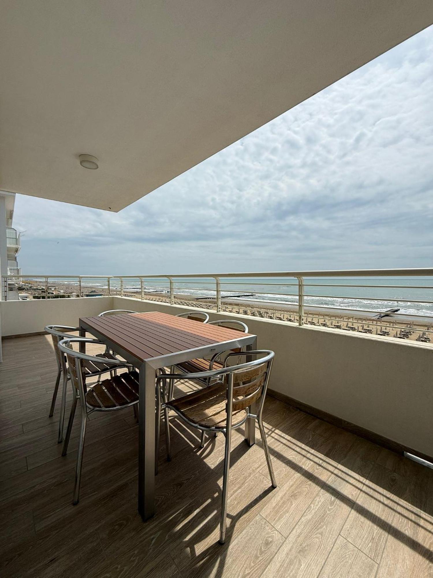 Residence Faro - Walterigato Apartments Solo Per Famiglie 리도 디 예솔로 외부 사진