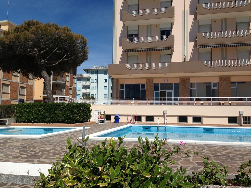 Residence Faro - Walterigato Apartments Solo Per Famiglie 리도 디 예솔로 외부 사진